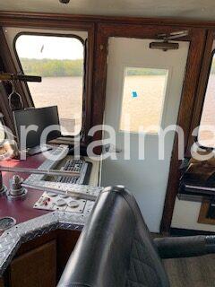 1250HP Push Boat Twin Screw