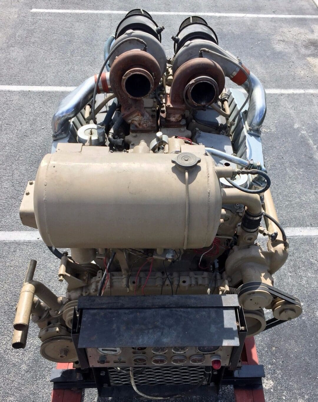 Single Cummins VTA 1710M2 Marine Propulsion Engine