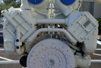 Single Deutz MWM TBD 604BV12 Marine Propulsion Engine