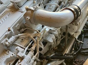 Pair Cummins QSC 8.3 Marine Propulsion Engines