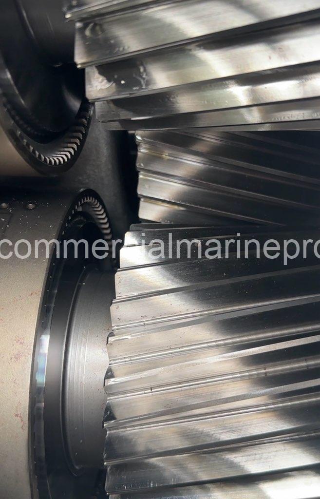 Pair Twin Disc 6619 SC Marine Gears 2:1