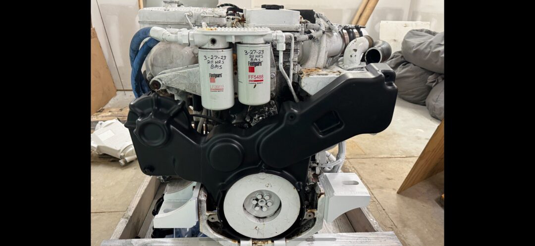 Single Cummins QSB 6.7 Marine Propulsion Engine 540HP