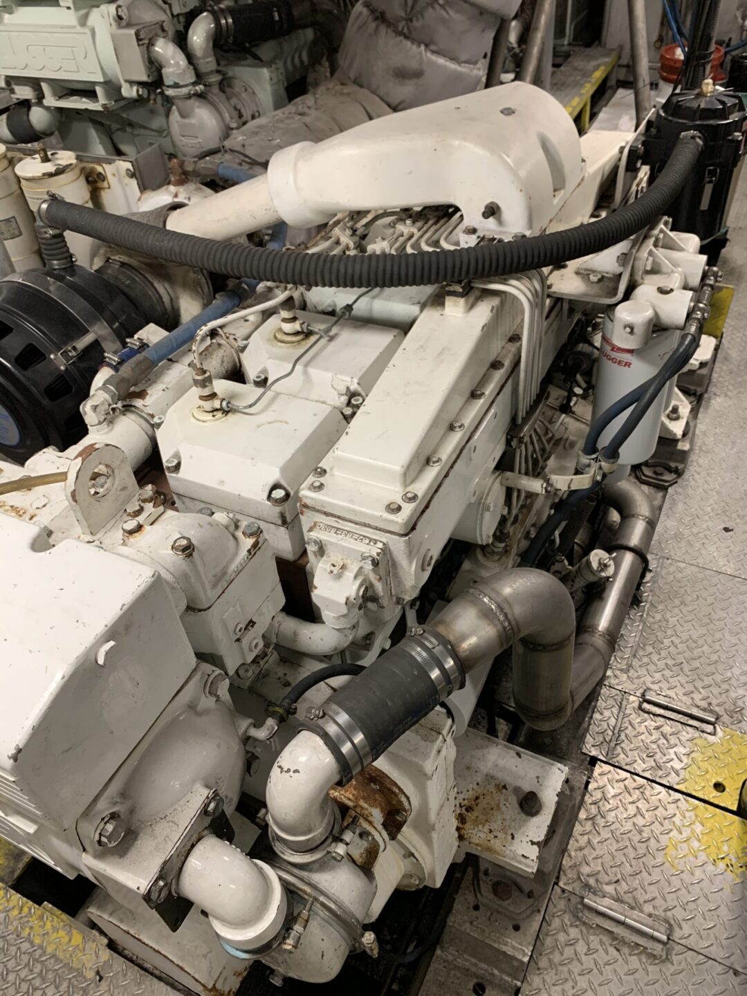 Lugger 6170 Marine Engine - 700hp - Running take outs