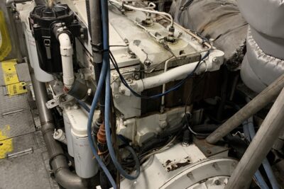 Lugger 6170 Marine Engine - 700hp - Running take outs