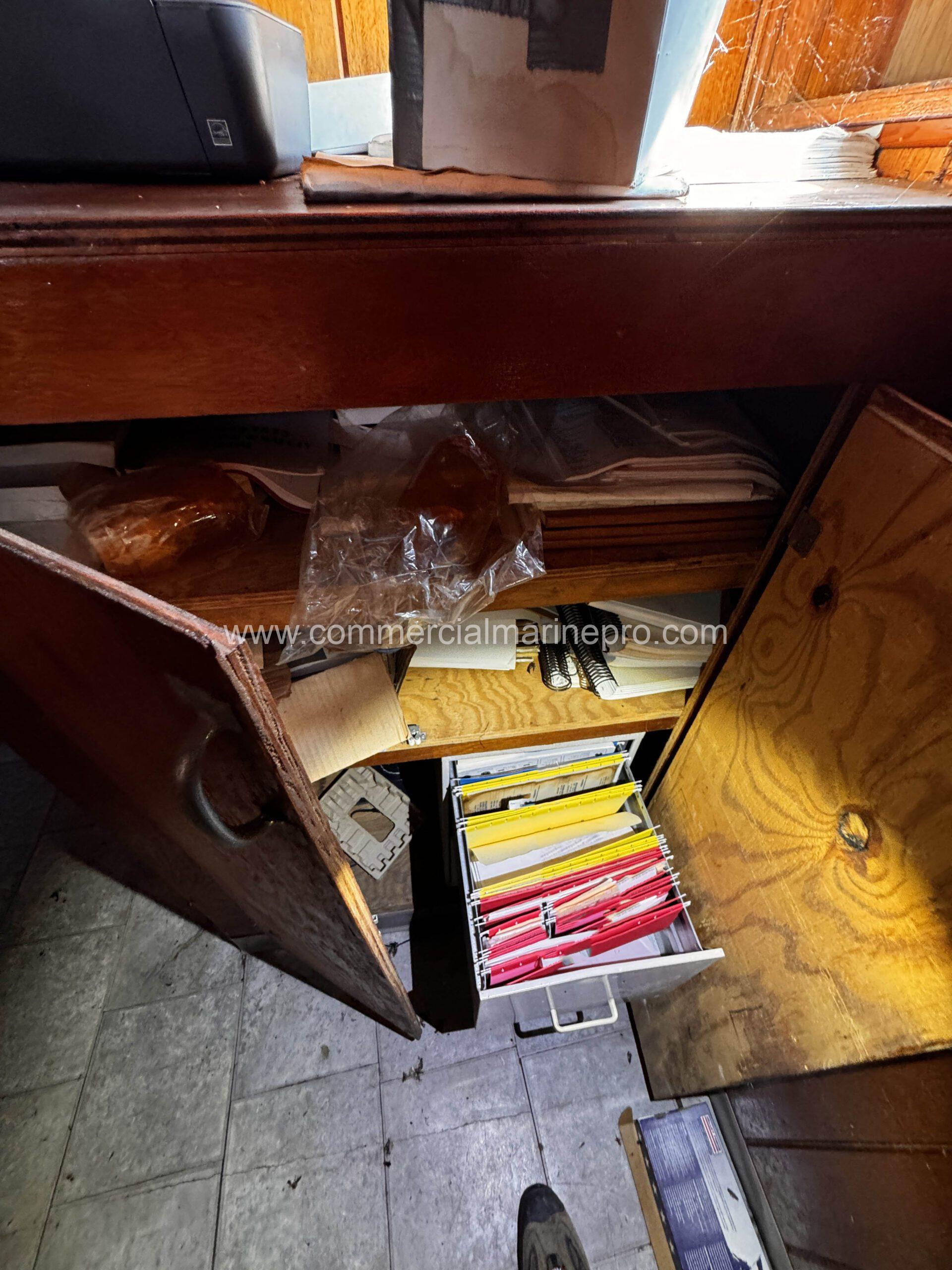 3600 Hp Model Bow Tugboat - - Image 22