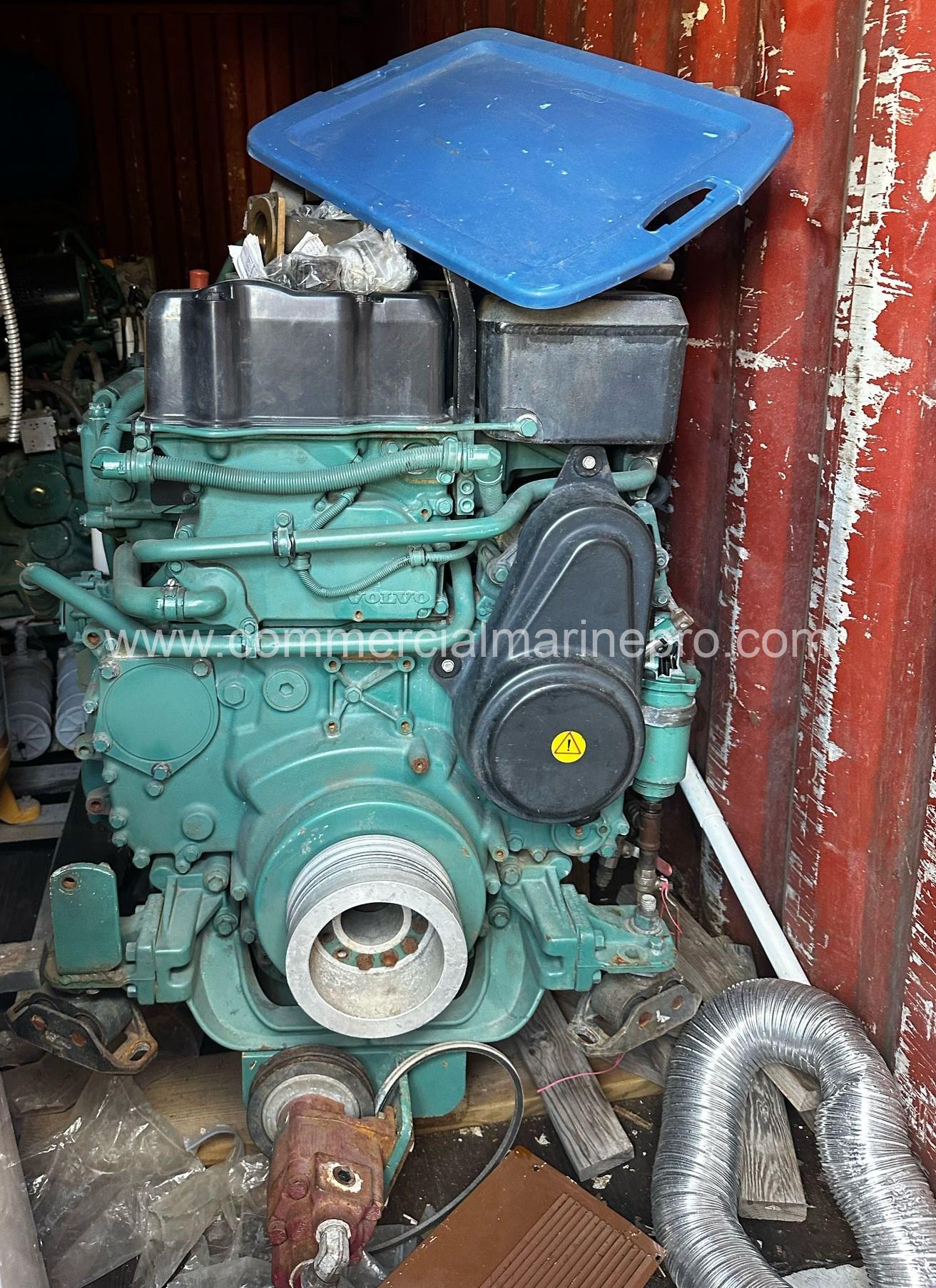 Pair Volvo D12 Marine Engines - 552hp - Heavy Duty Rated
