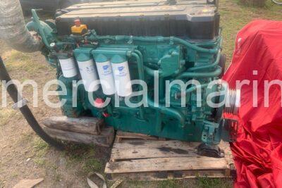 Pair Volvo D12 Marine Engines - 552hp - Heavy Duty Rated