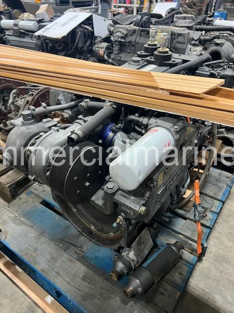 Pair Yanmar 6LY UTE Marine Propulsion Engines 315HP Running Take Outs