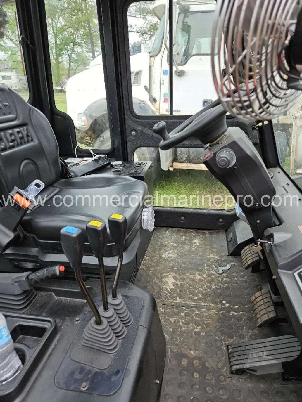 2020 Clark C75L 73 Hrs, 16500 LBS - Image 4