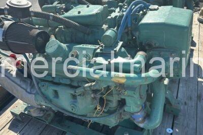 Pair Detroit 6V71 Twin Turbo Marine Propulsion Engine with Twin Disc 507 Gears