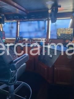 70.5' x 28' x 10.5' Push Boat 1650HP