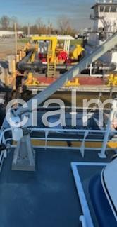 70.5' x 28' x 10.5' Push Boat 1650HP