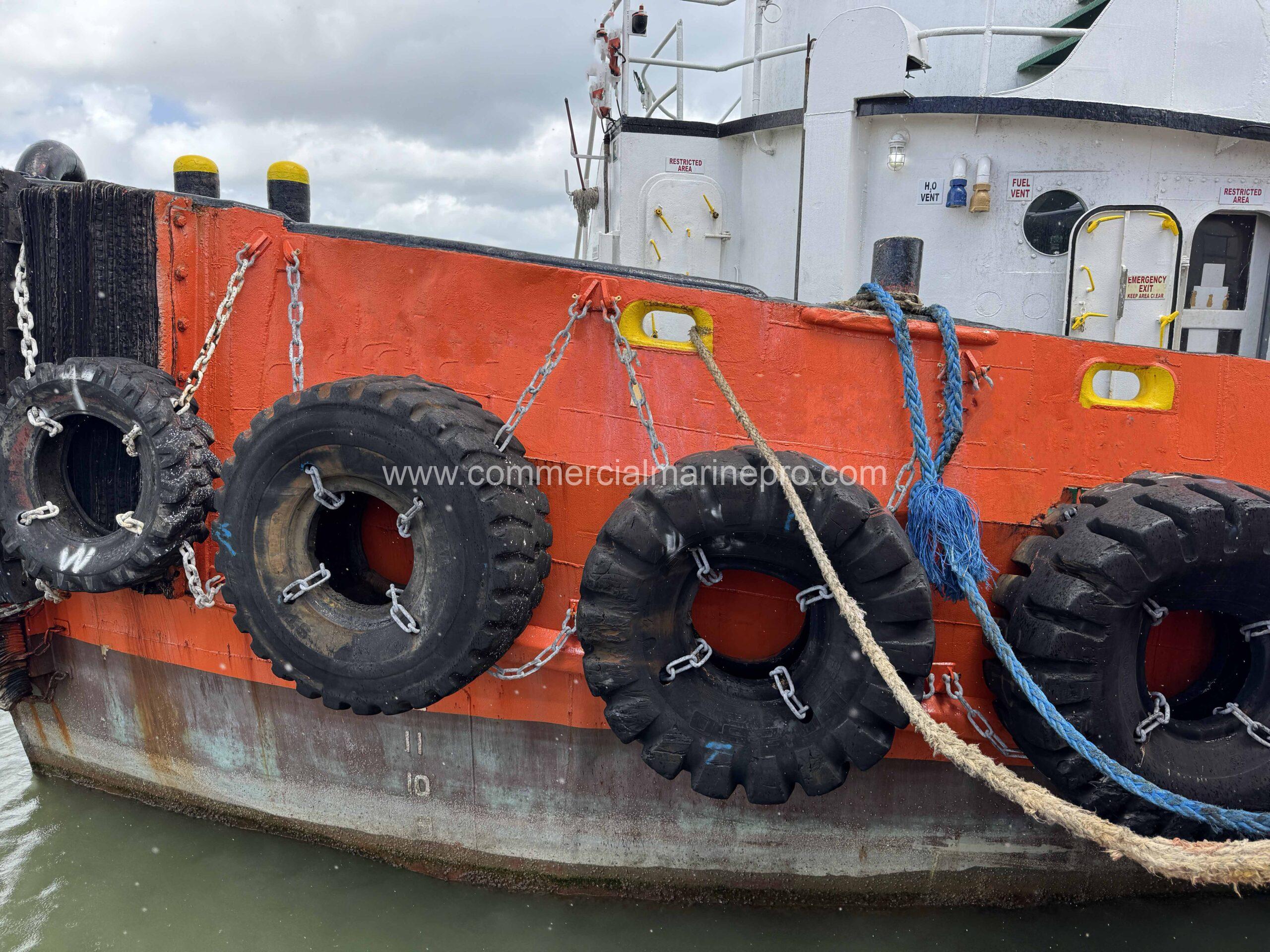 2500hp Model Bow Tug and 5000MT Binwall RORO Barge - Image 77