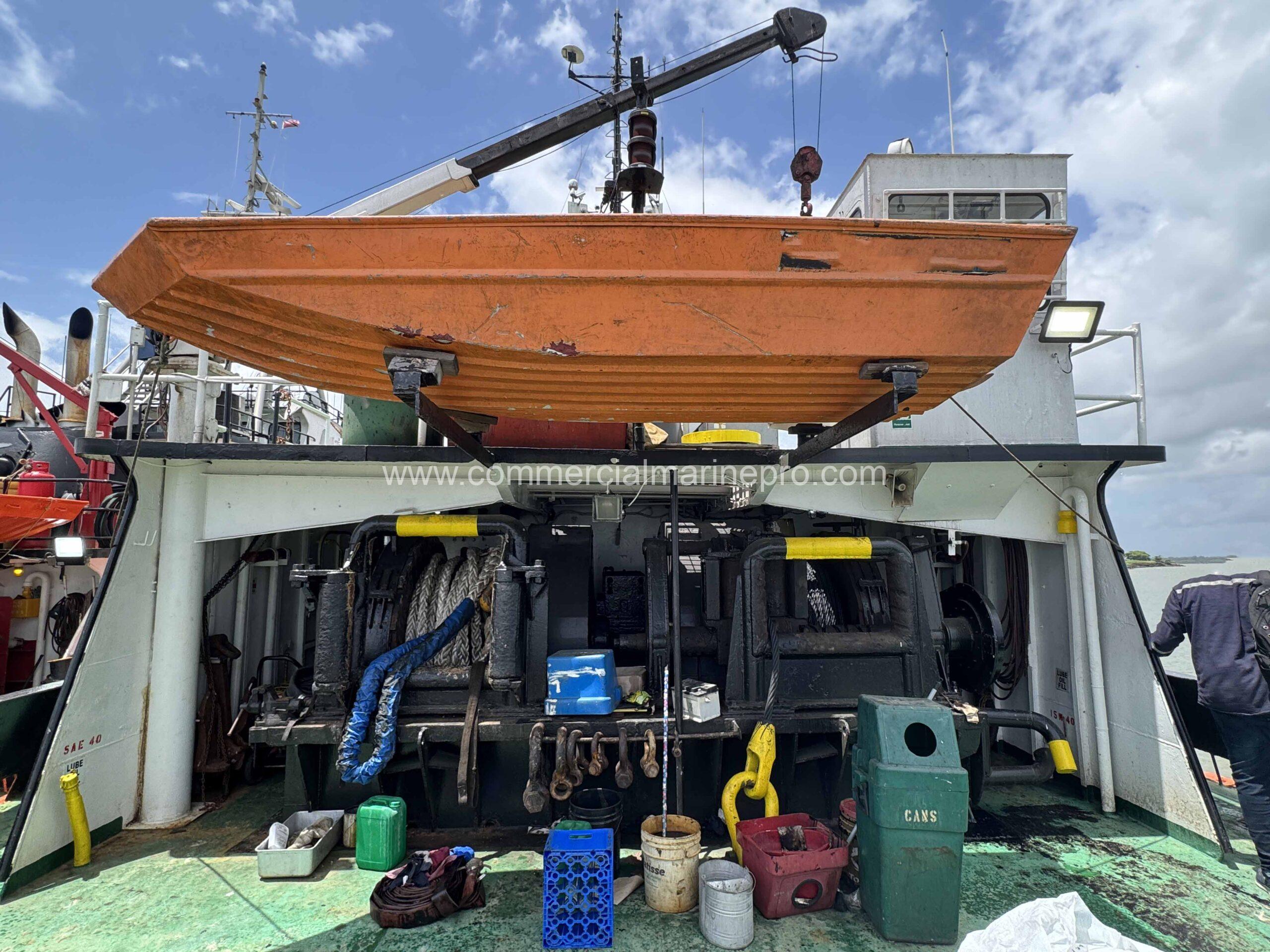 2500hp Model Bow Tug and 5000MT Binwall RORO Barge - Image 56