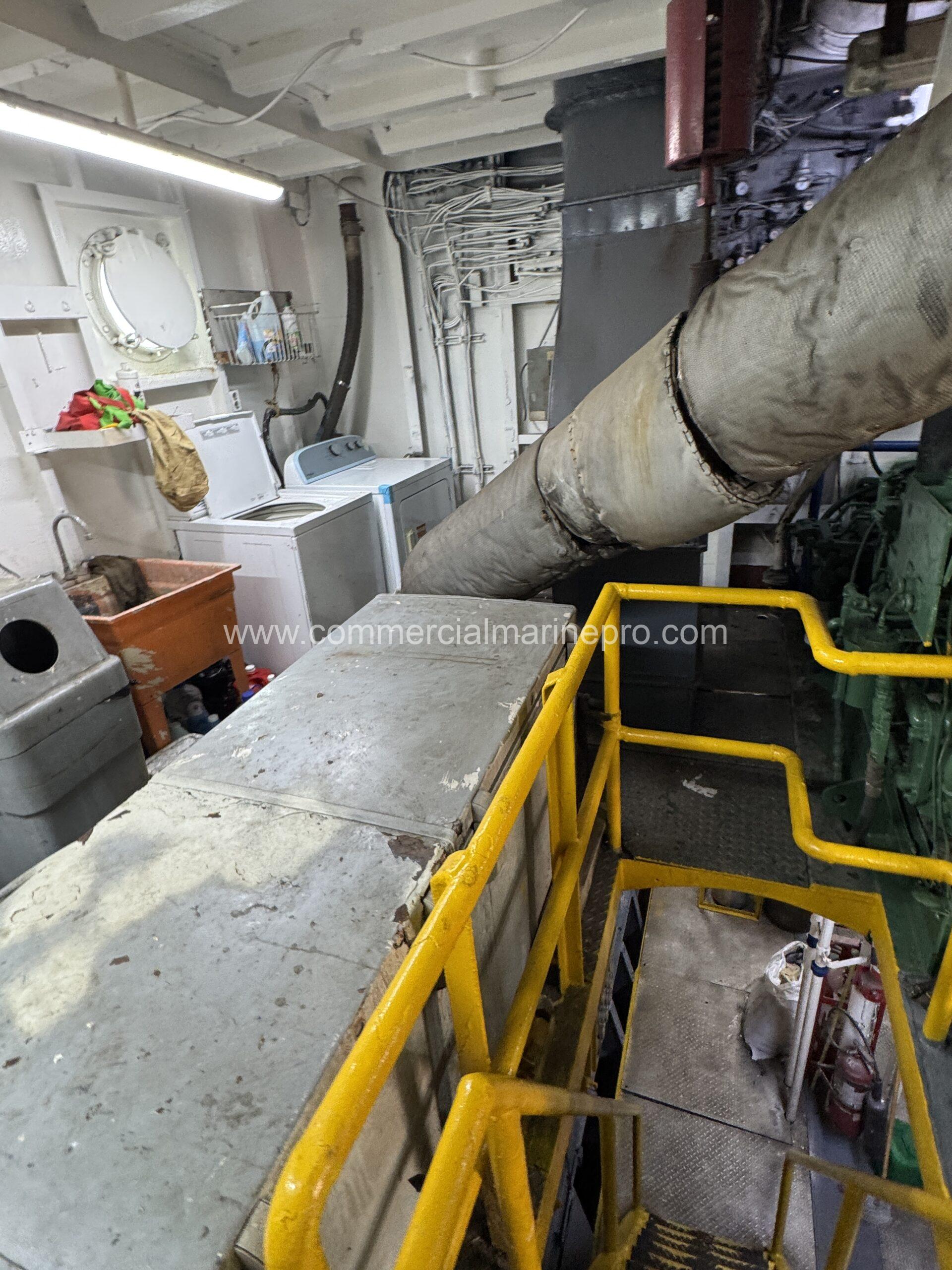 2500hp Model Bow Tug and 5000MT Binwall RORO Barge - Image 51