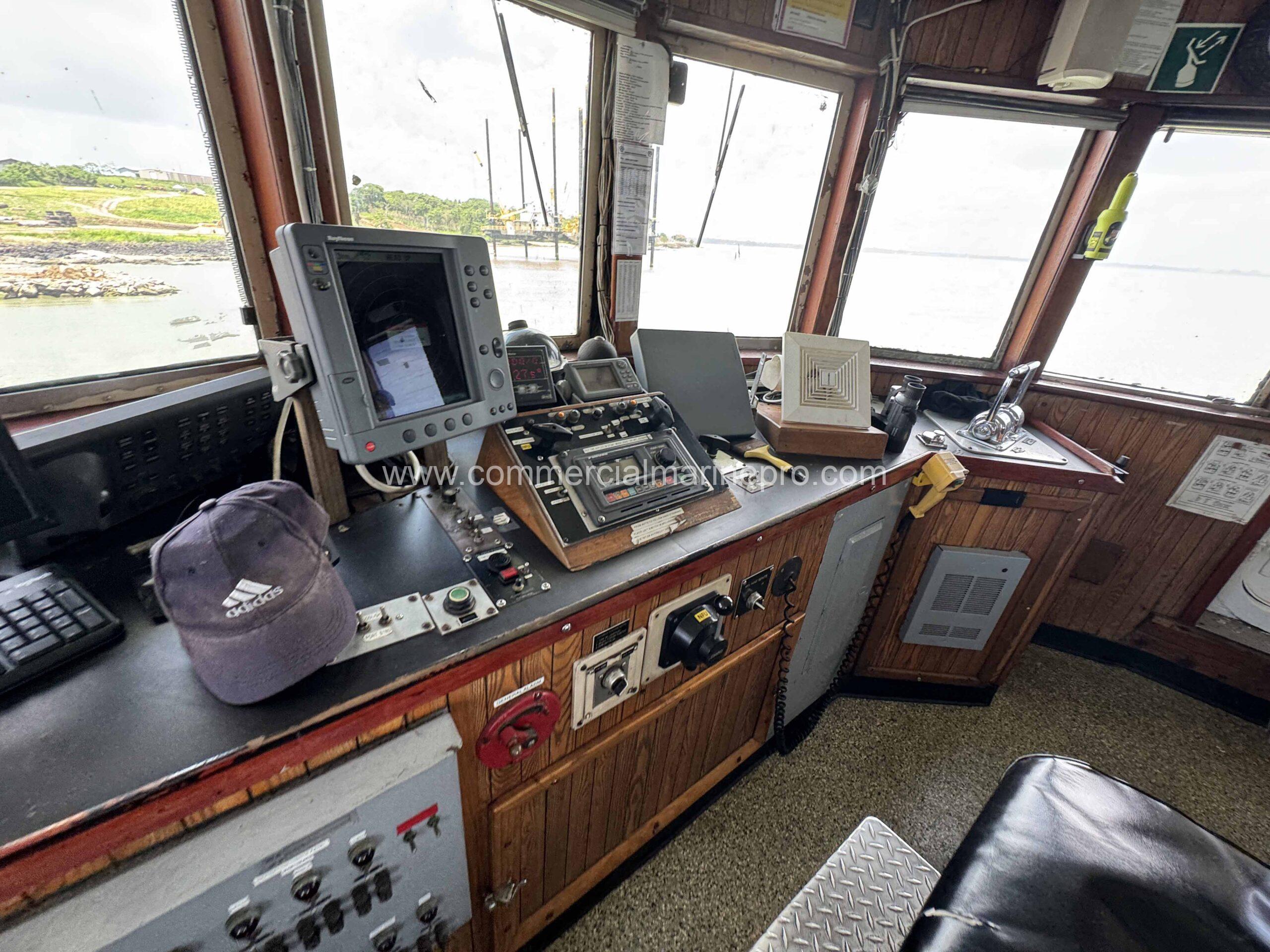 2500hp Model Bow Tug and 5000MT Binwall RORO Barge - Image 27