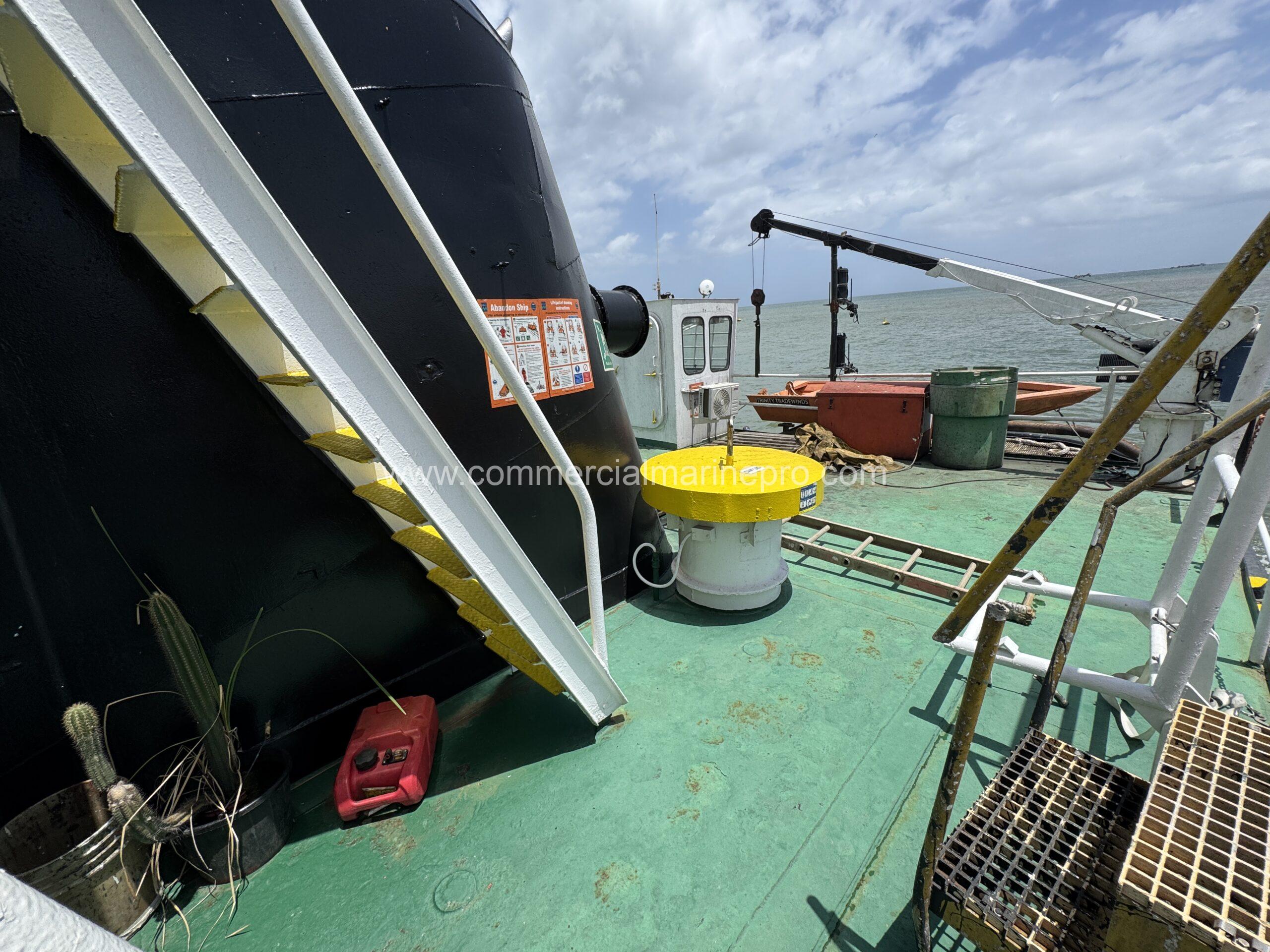 2500hp Model Bow Tug and 5000MT Binwall RORO Barge - Image 17