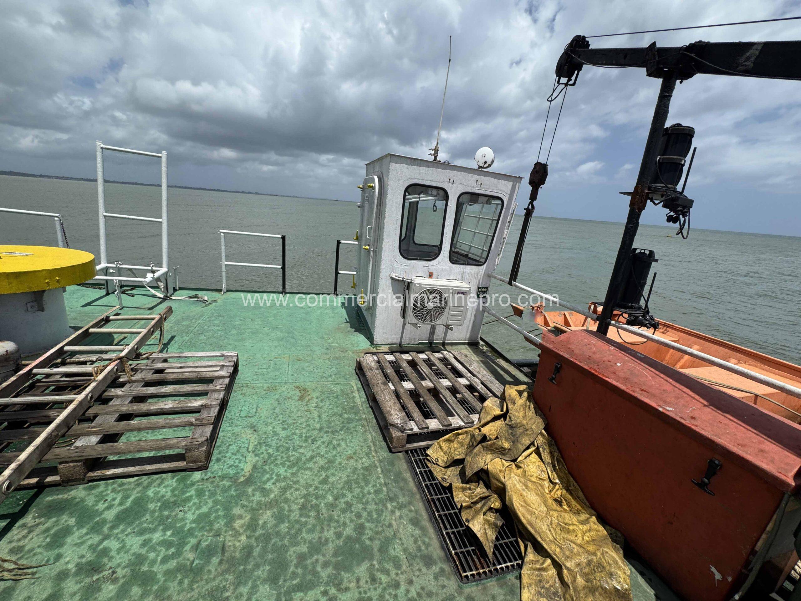 2500hp Model Bow Tug and 5000MT Binwall RORO Barge - Image 16
