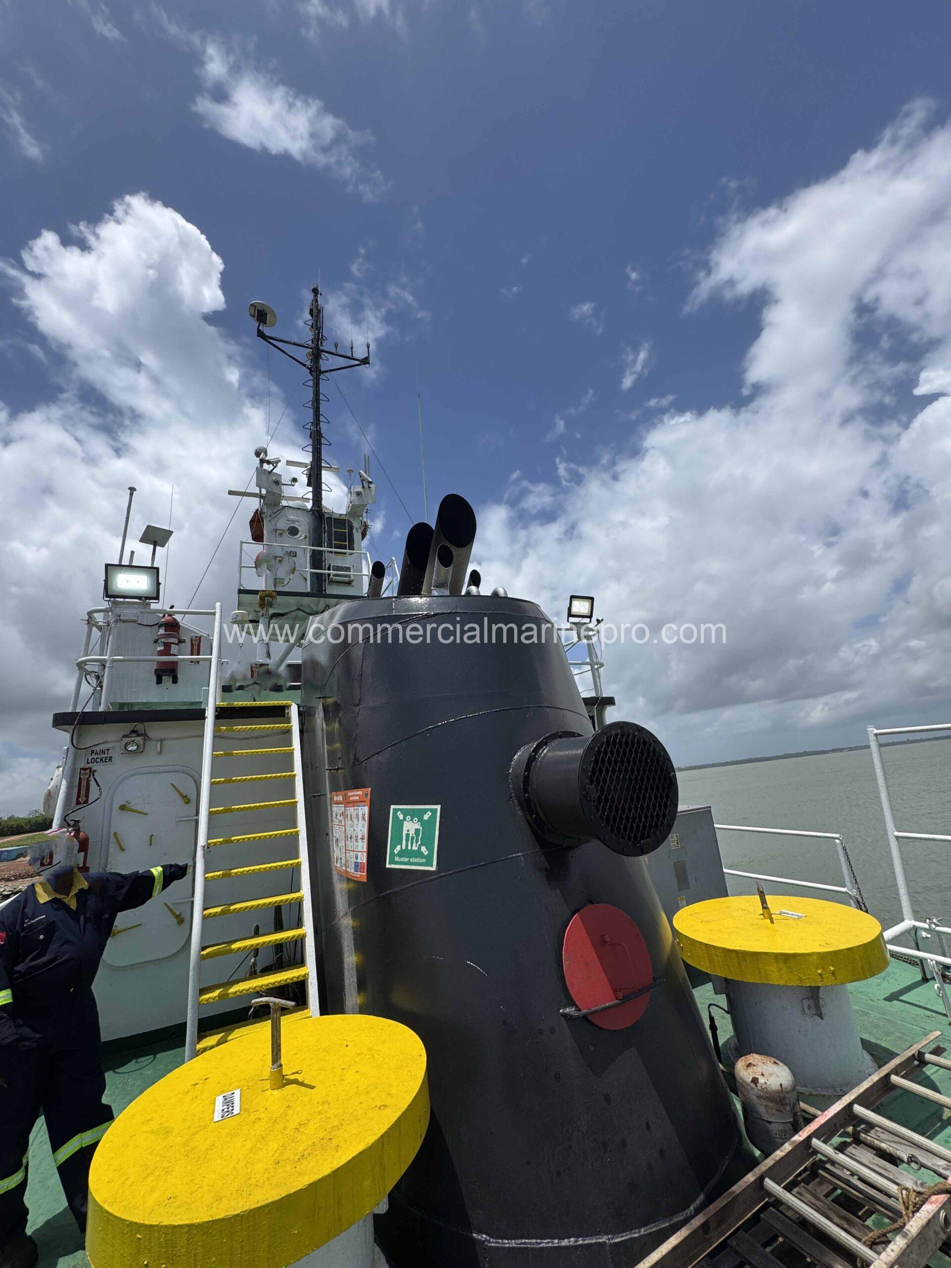 2500hp Model Bow Tug and 5000MT Binwall RORO Barge - Image 12