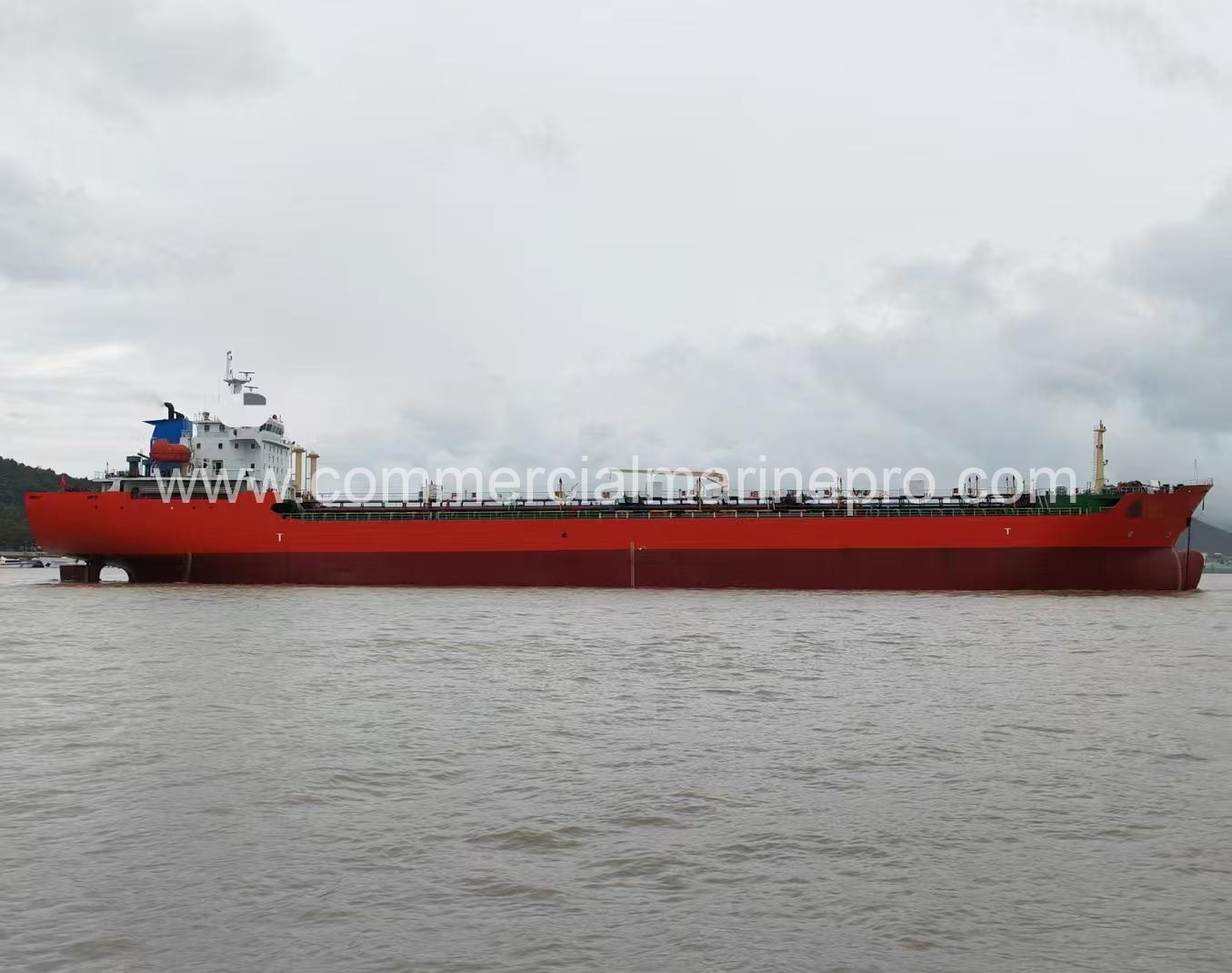 18,800 DWT Oil Tanker Vessel