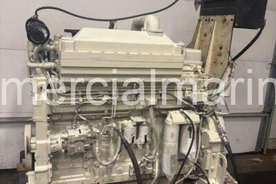 Single Cummins KTA19 Marine Propulsion Engines 640HP Rebuilt