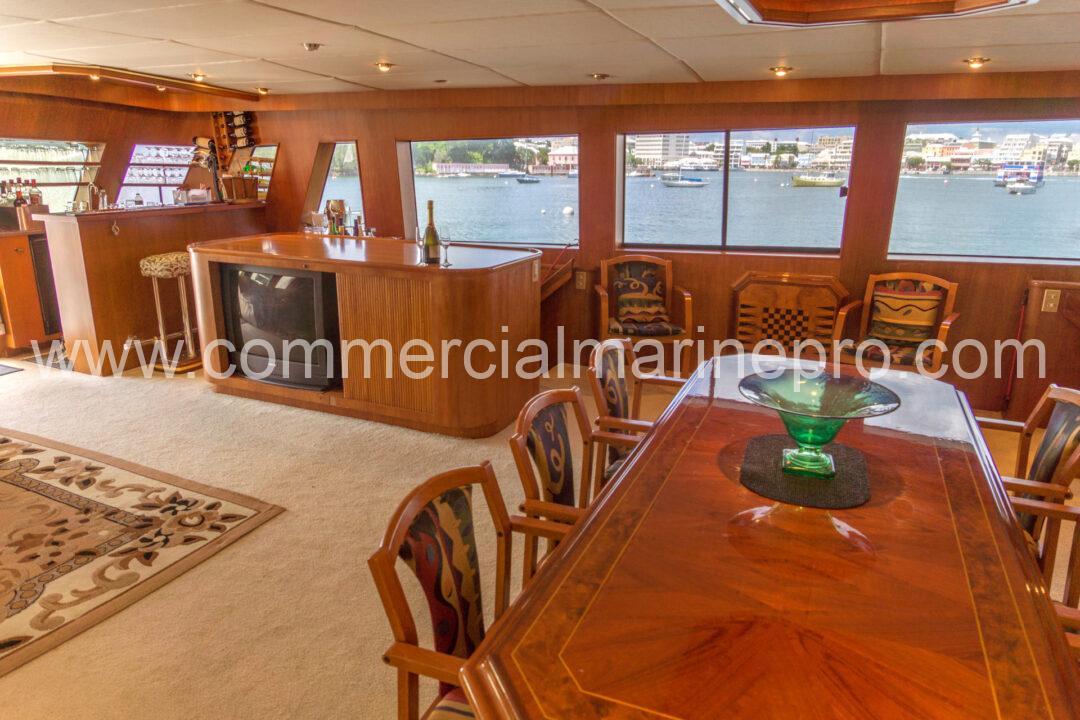 '90' Cockpit Motor Yacht - Image 4
