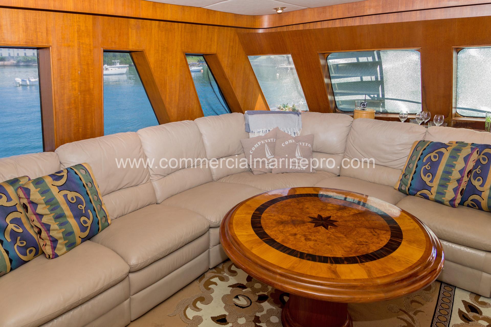 '90' Cockpit Motor Yacht - Image 3