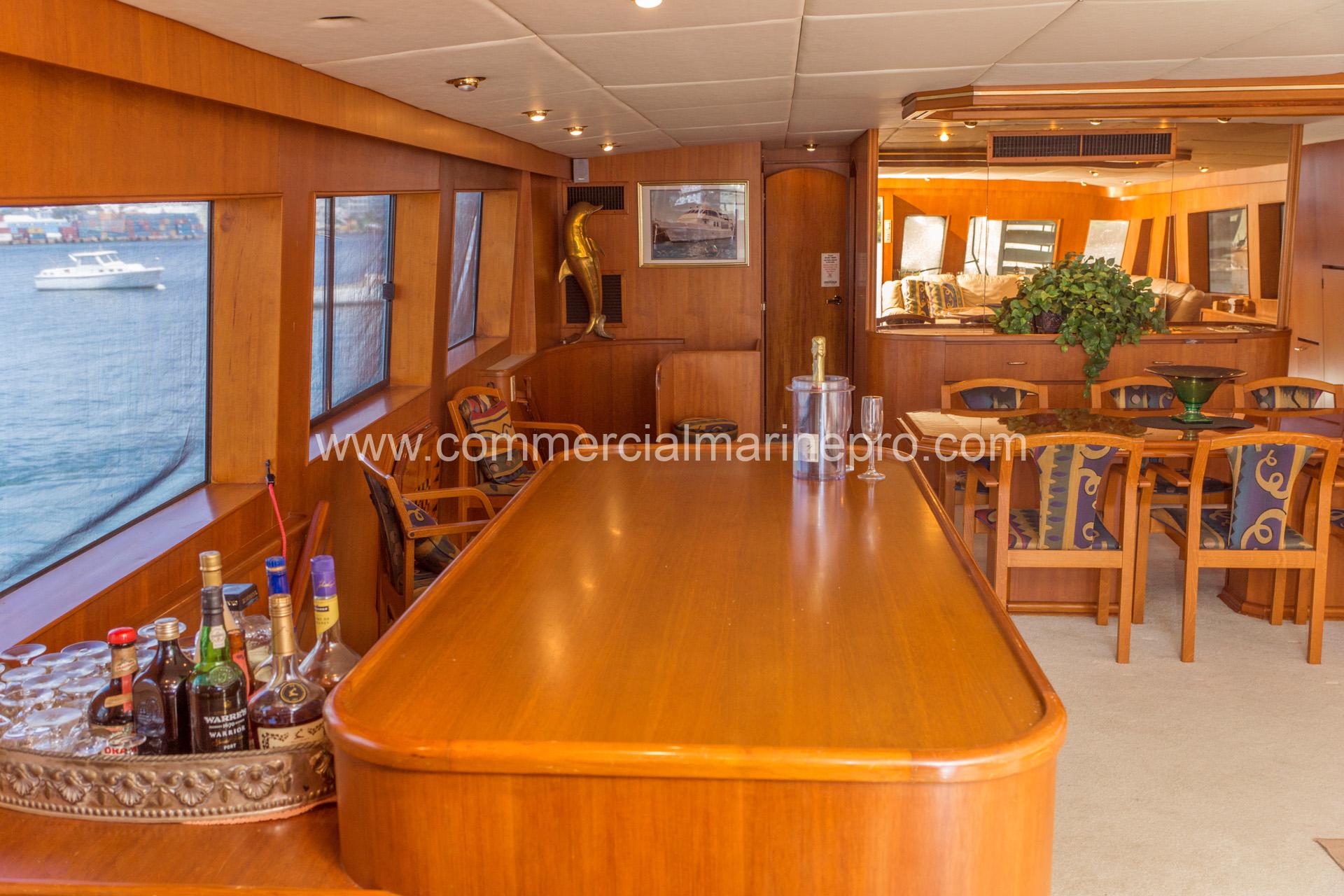 '90' Cockpit Motor Yacht - Image 2