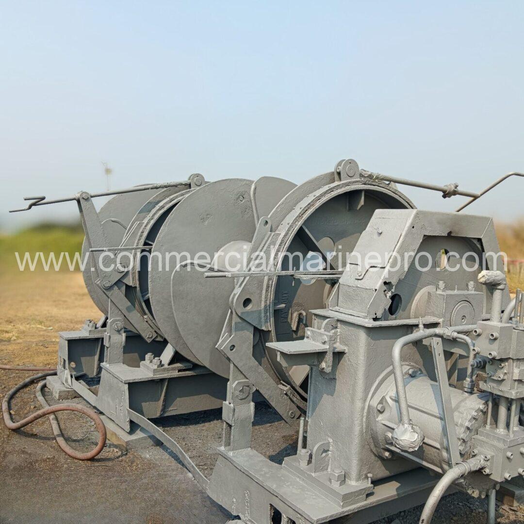 Hydraulic Winch (76 Tons capacity)