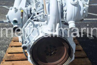 Single Cummins QSB 6.7 Marine Engine