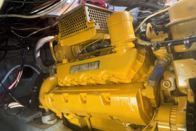 Pair of CAT 3208Ta 435Hp Low Hours w/ Gears