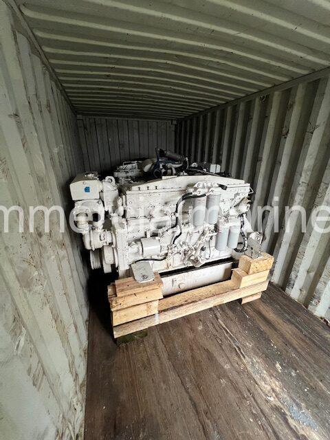 6170 Lugger Marine Engines w Assorted Parts - Image 9