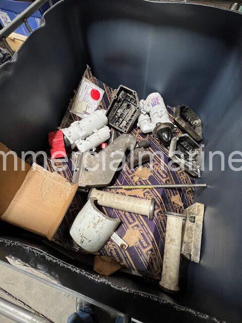 6170 Lugger Marine Engines w Assorted Parts - Image 6