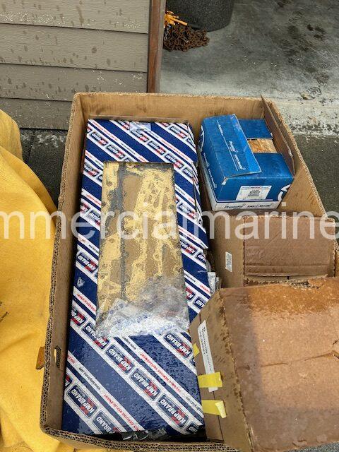 6170 Lugger Marine Engines w Assorted Parts - Image 4