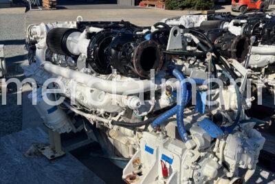 MAN D2842LE404 Marine Engine w ZF gears 2:1 ratio / black boxes included