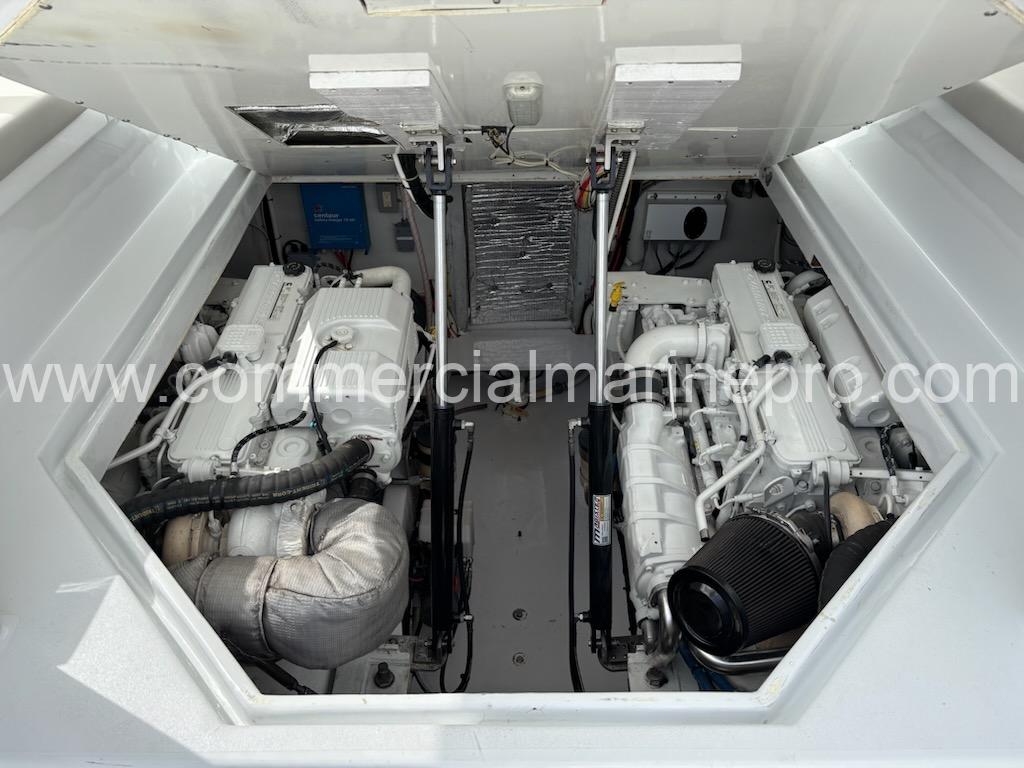 Pair Cummins QSC Marine Propulsion Engines