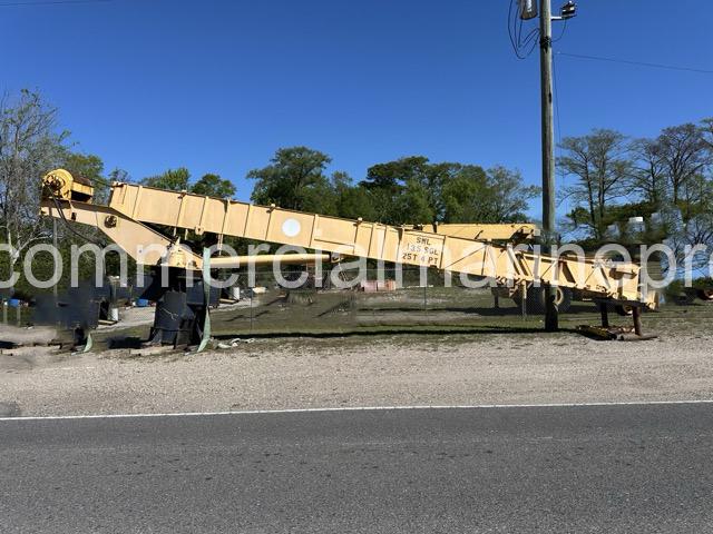 Nautilus Pedestal Mount Crane - Model 35B4A - 50 (50 ft Max Radius) - Used good condition