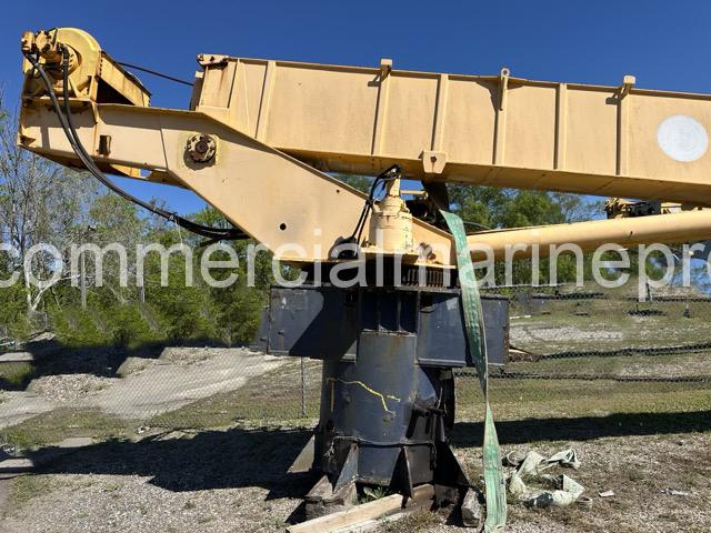 Nautilus Pedestal Mount Crane - Model 35B4A - 50 (50 ft Max Radius) - Used good condition - Image 3