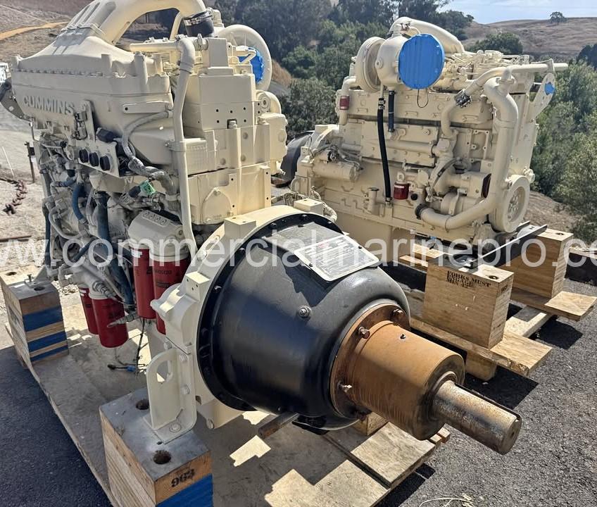 Pair Cummins QSK19 Marine Propulsion Engines