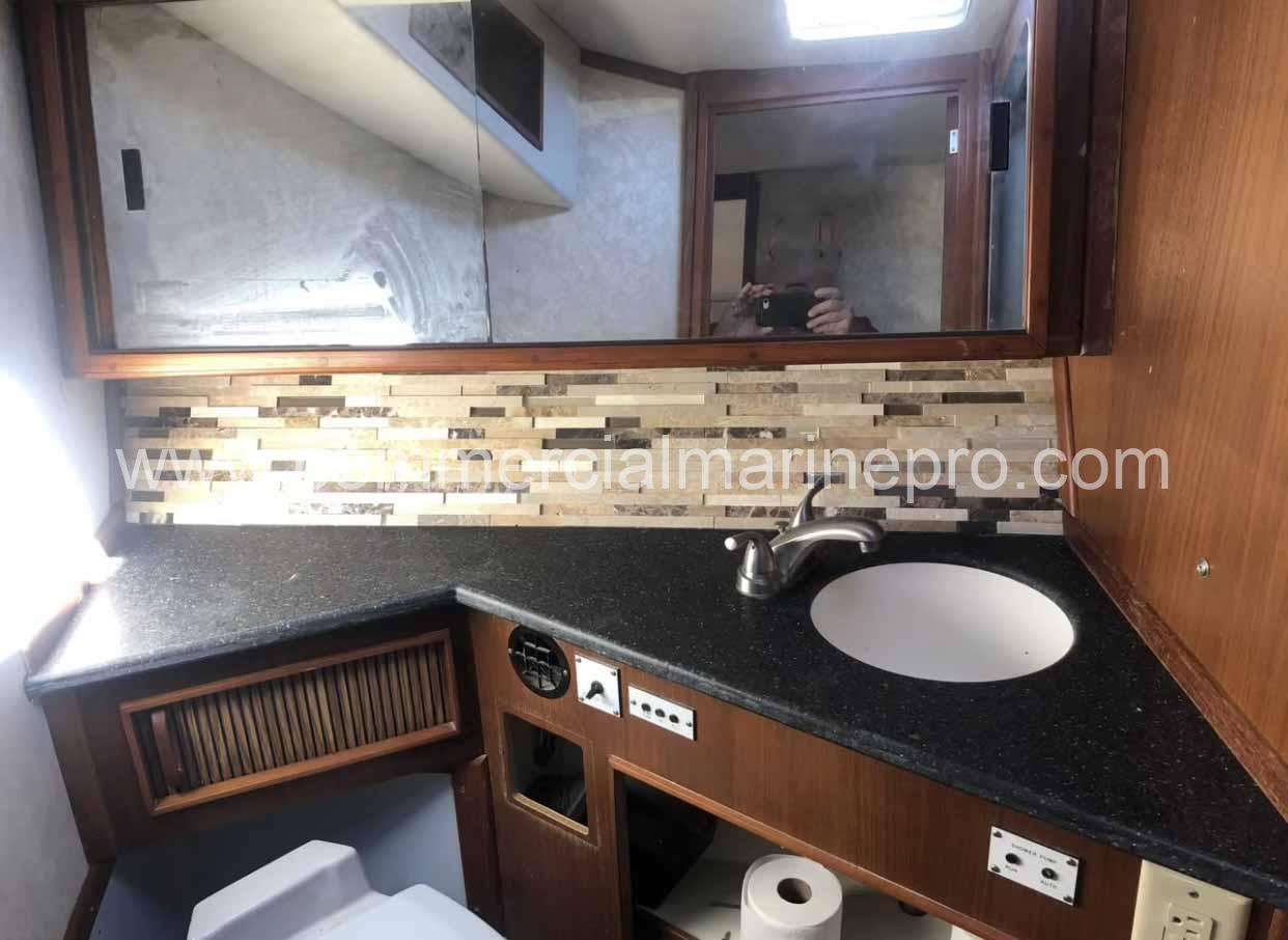 39' Sea Ray 390 EC - Built 1987 - Image 4