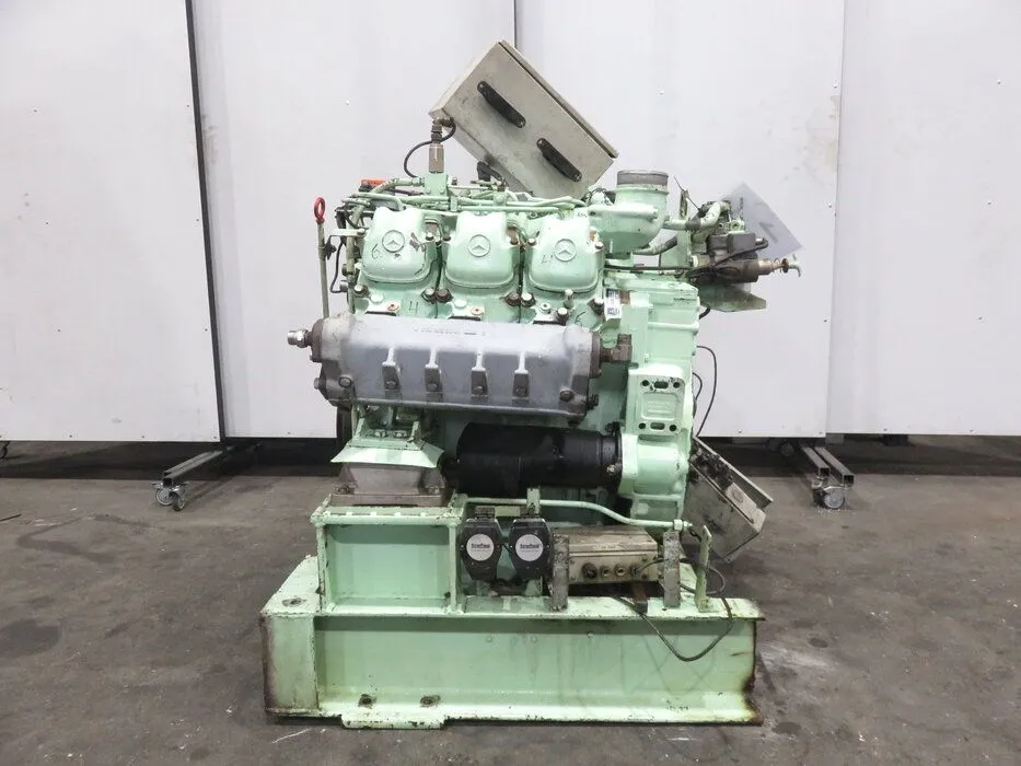 MERCEDES OM-421 MARINE DIESEL ENGINE - Image 9
