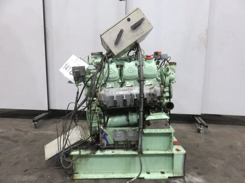 MERCEDES OM-421 MARINE DIESEL ENGINE - Image 7