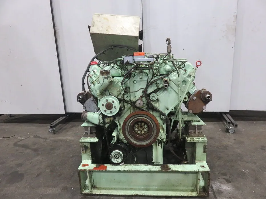 MERCEDES OM-421 MARINE DIESEL ENGINE - Image 6