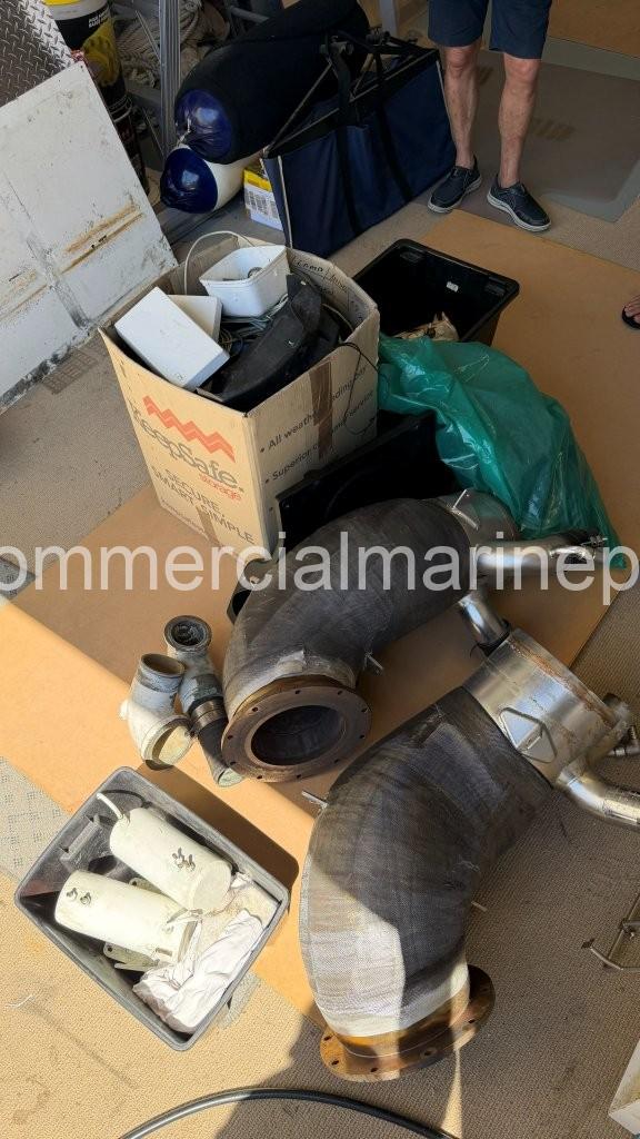 MTU 8v2000 CR Marine Engines - One Good RTO and One Parts engine - Image 22