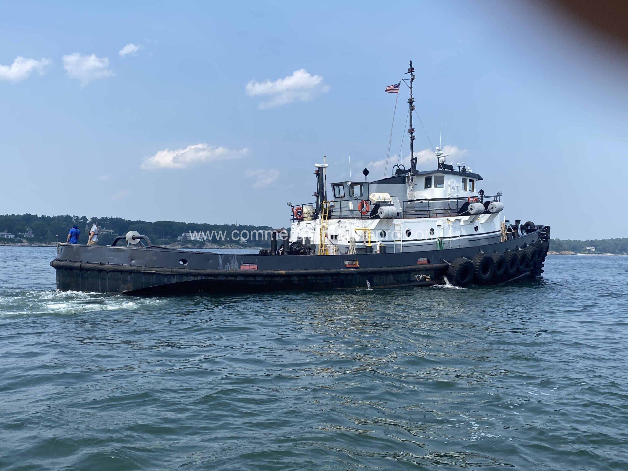 103' Navy Bow Tug