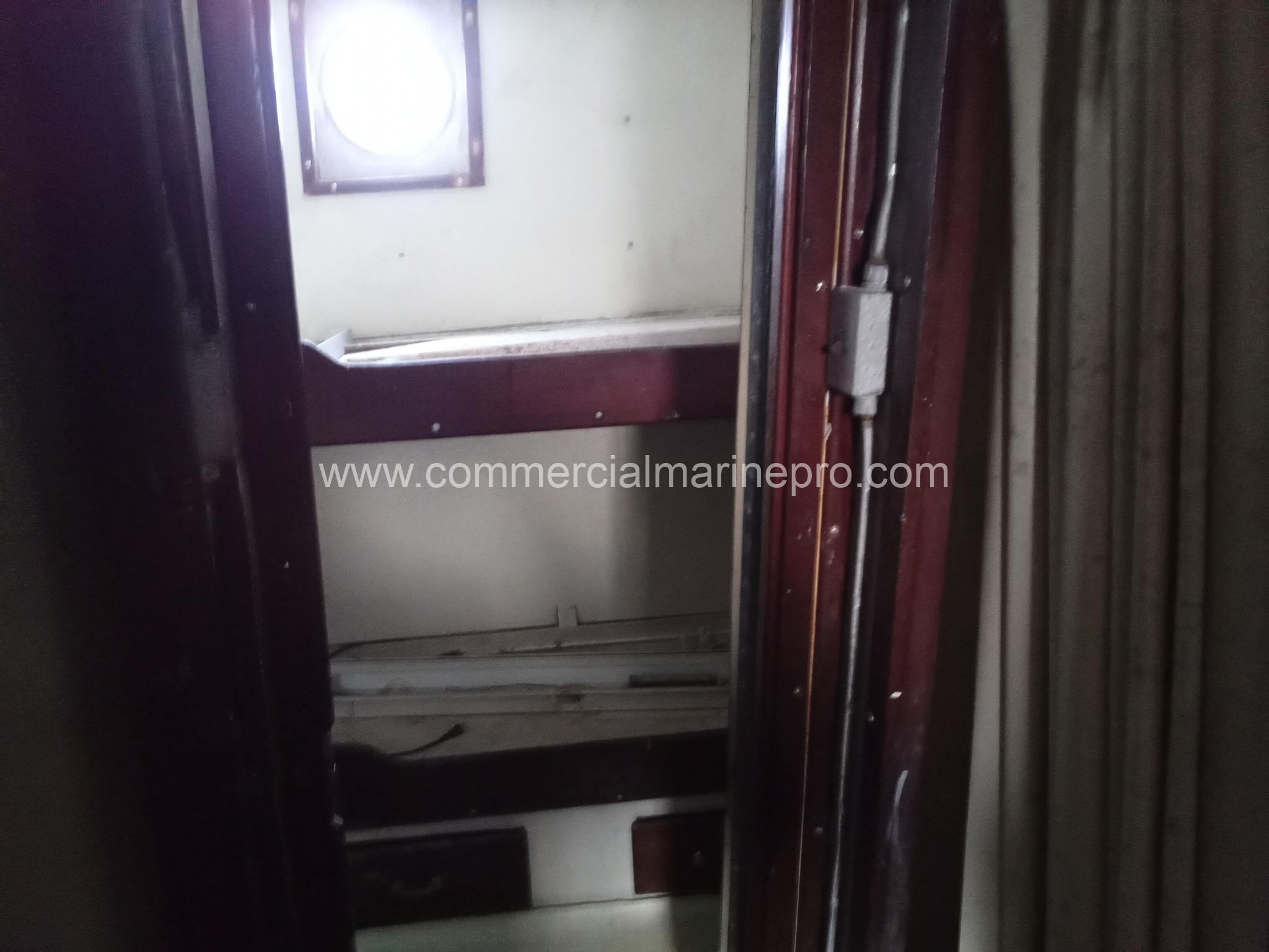 90' CAMCRAFT ALUMINUM CREW BOAT - Image 7